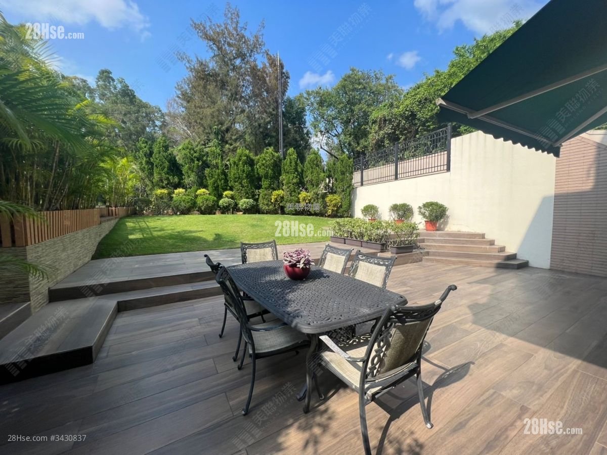 Green Crest Sell 4 Bedrooms , 4 Bathrooms 1,492 ft²