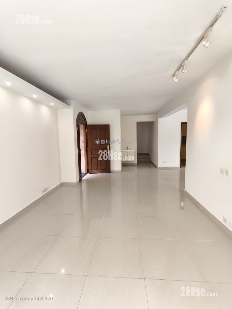 Bayview Terrace Sell 4 Bedrooms , 3 Bathrooms 1,741 ft²