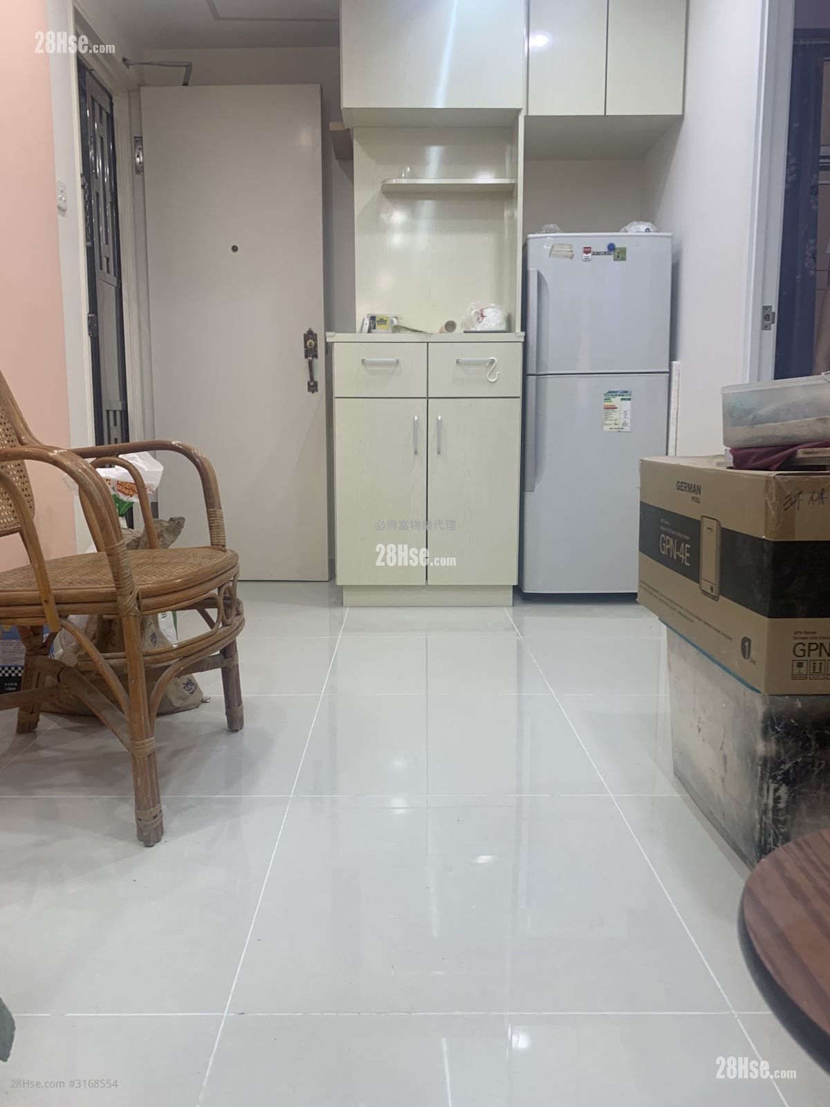 Dollar Mansion Rental 2 Bedrooms , 1 Bathroom 276 ft²
