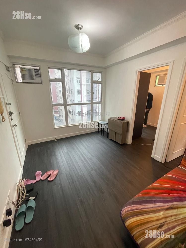 Kar King Mansion Sell 2 Bedrooms , 1 Bathroom 336 ft²