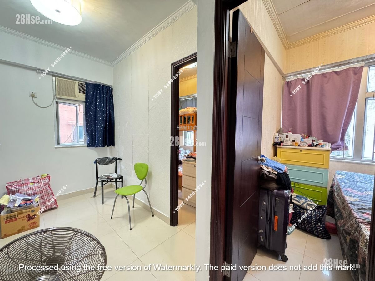 Hung Hing Mansion Sell 2 Bedrooms , 1 Bathroom 225 ft²