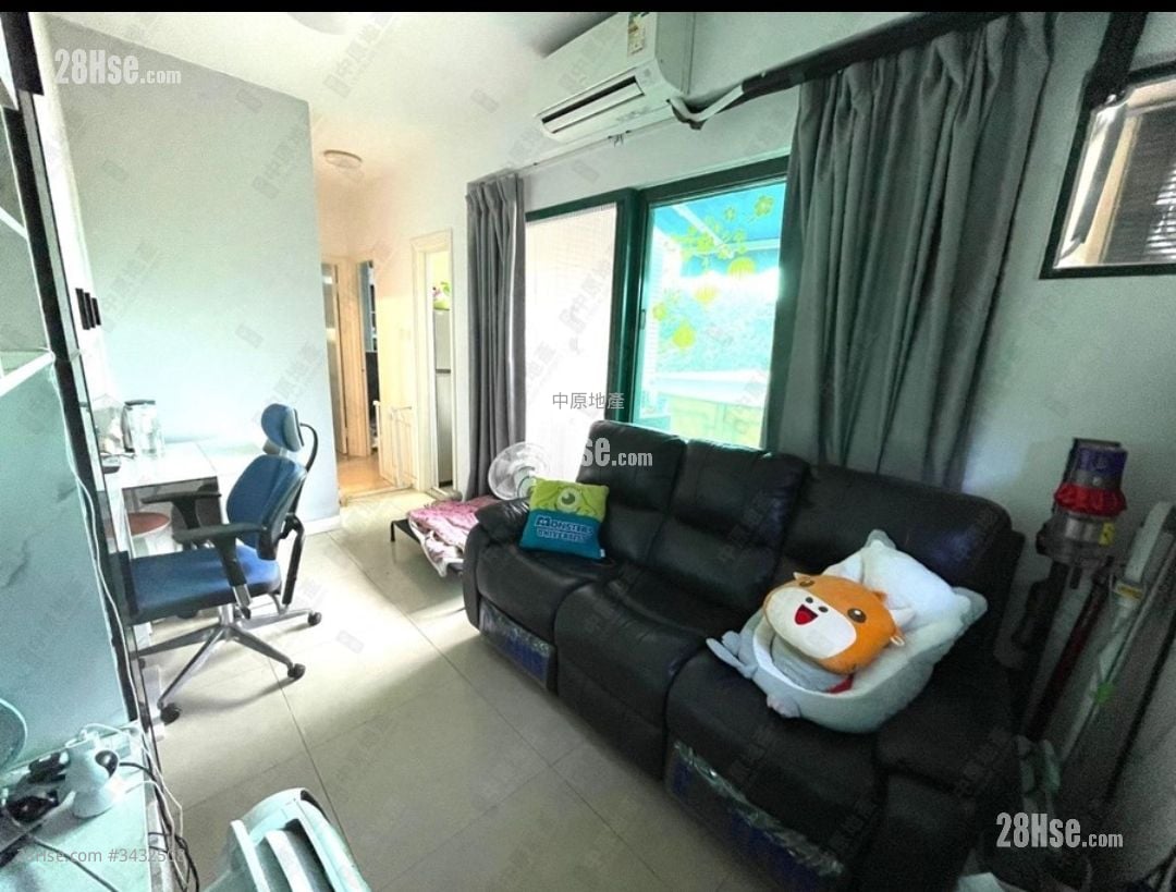 Deep Bay Grove Sell 2 Bedrooms , 1 Bathroom 395 ft²