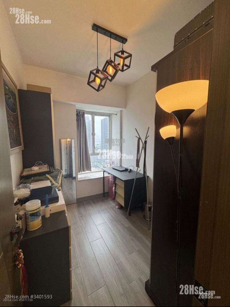 Yuen Long Plaza Sell 2 Bedrooms , 1 Bathroom 378 ft²
