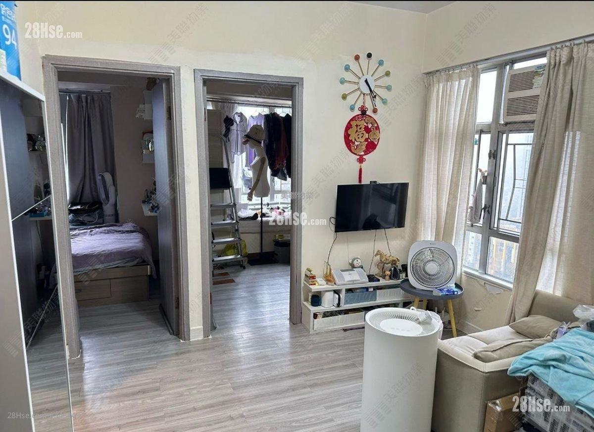 Waldorf Centre Sell 2 Bedrooms 339 ft²