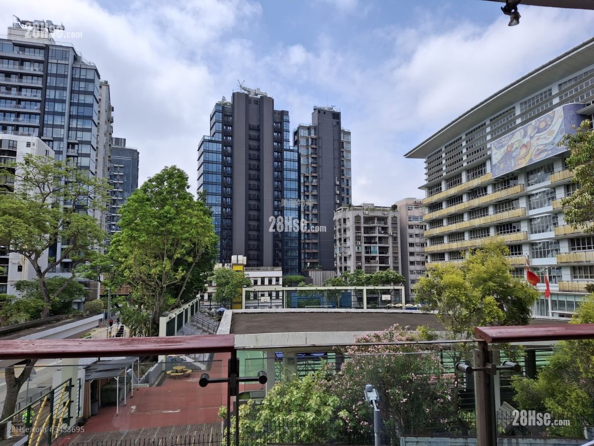 One Lasalle Sell 4 Bedrooms , 5+ Bathrooms 2,216 ft²