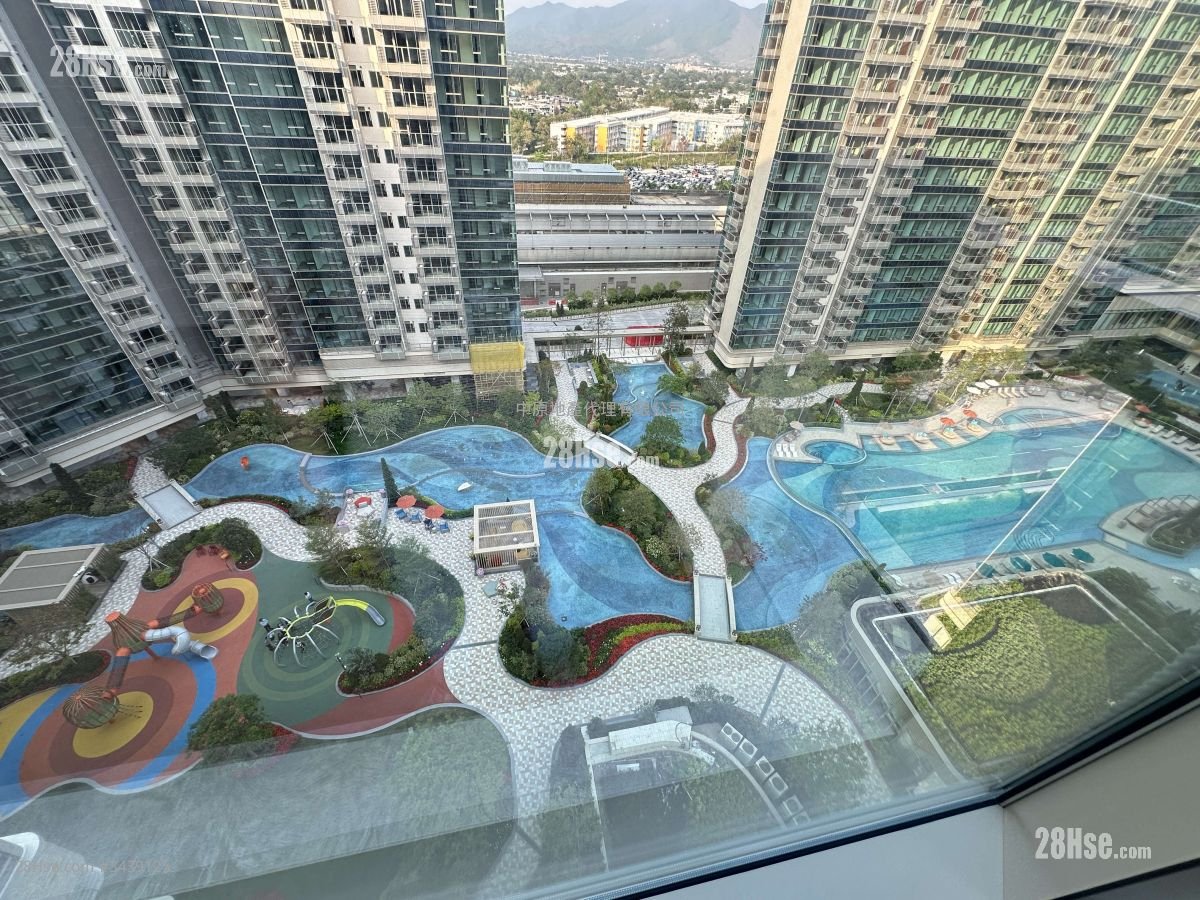 Grand Mayfair  Rental 352 ft²