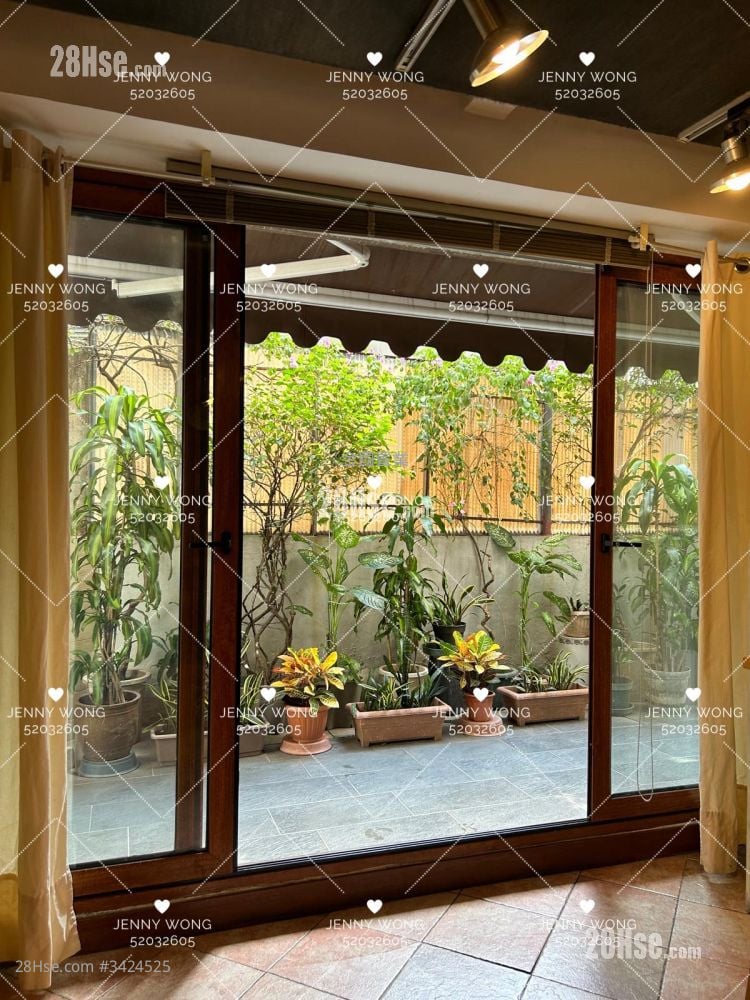 Ka Shun House Sell 2 Bedrooms , 1 Bathroom 580 ft²