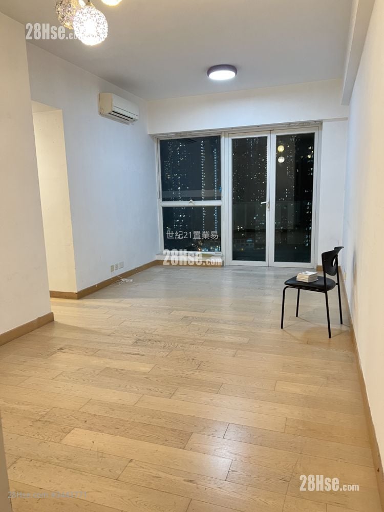Lions Rise Rental 3 Bedrooms , 2 Bathrooms 828 ft²