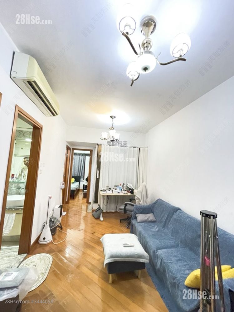 Noble Hill Sell 2 Bedrooms , 1 Bathroom 442 ft²