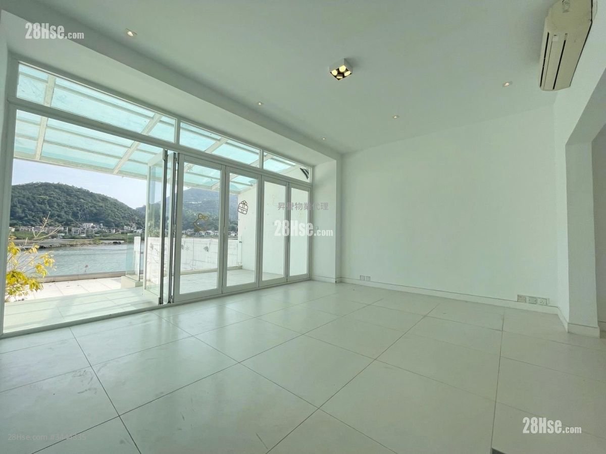 Marina Cove Rental 4 Bedrooms , 2 Bathrooms 1,048 ft²