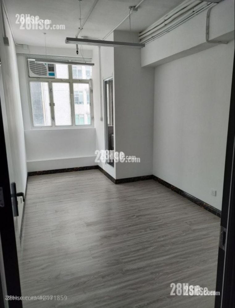 Wing Shing Industrial Building Rental 240 ft²