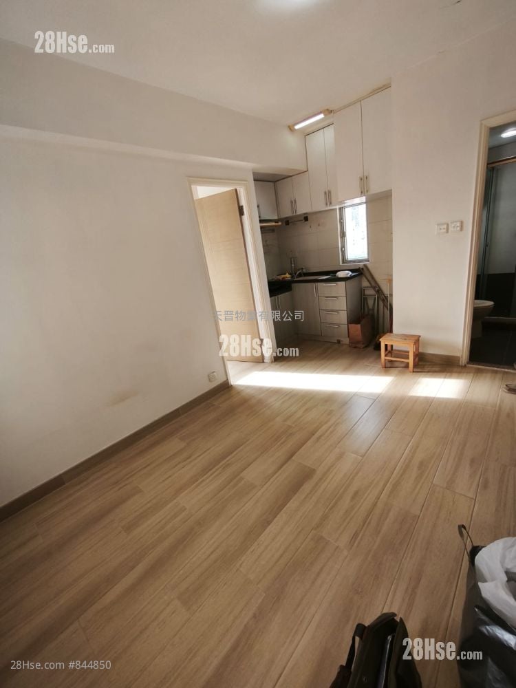 Wing Lam Mansion Rental 1 Bedroom 270 ft²