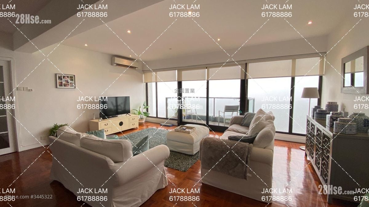Cape Mansions Sell 3 Bedrooms , 2 Bathrooms 1,707 ft²