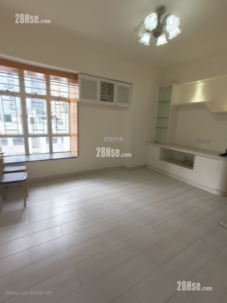 Shing Fat Building Sell 2 Bedrooms , 1 Bathroom 423 ft²