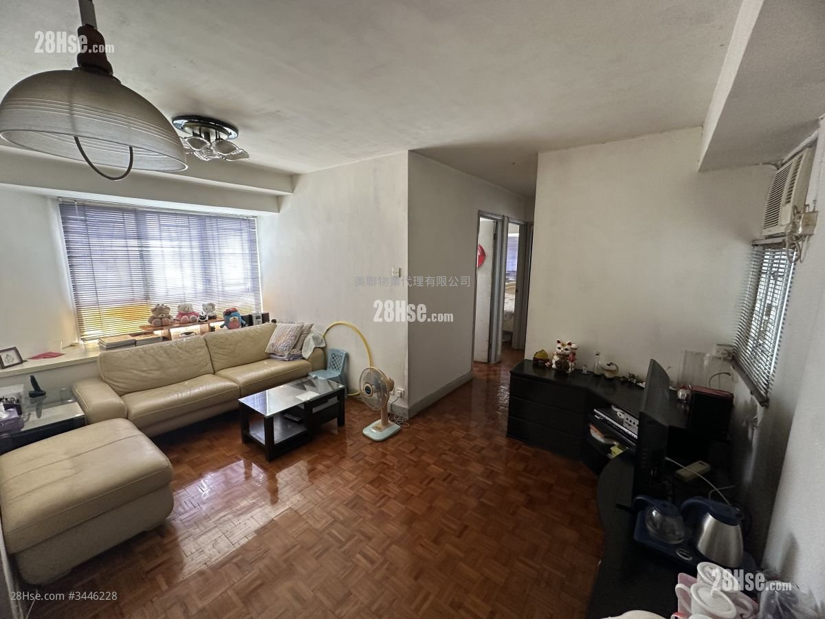 Hilton Plaza Sell 3 Bedrooms , 1 Bathroom 475 ft²
