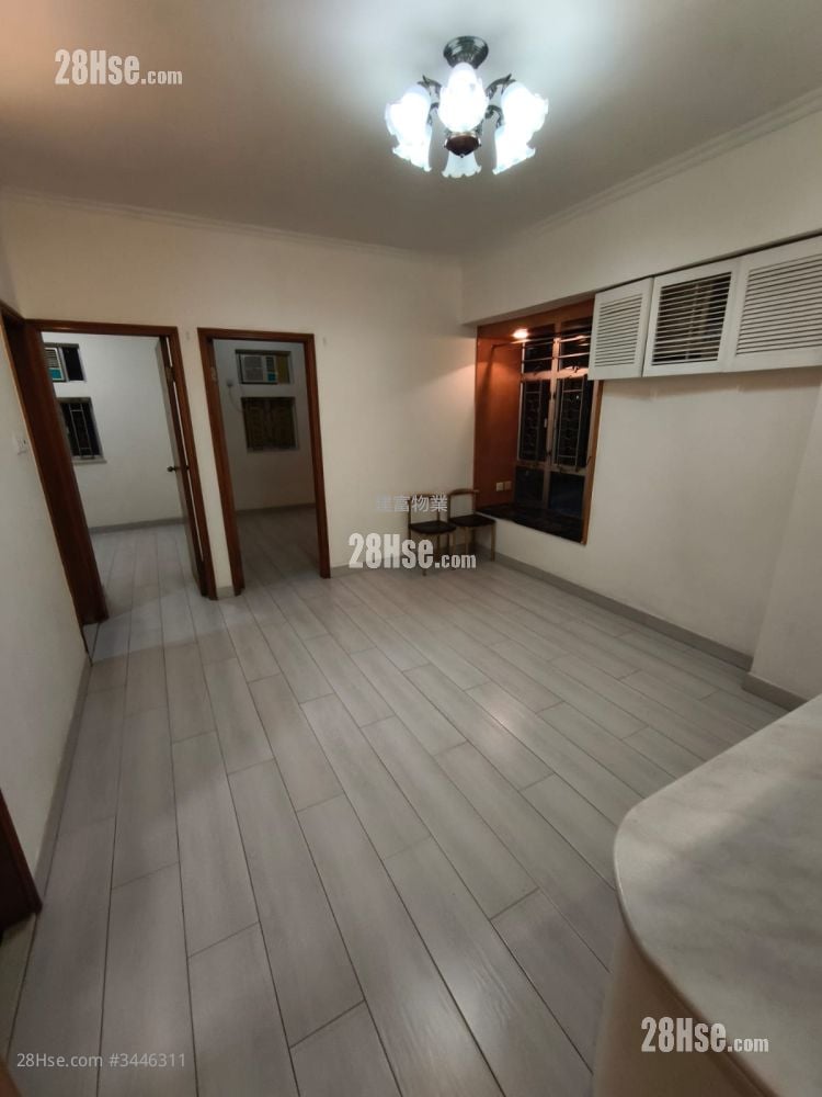 Shing Fat Building Sell 2 Bedrooms , 1 Bathroom 423 ft²