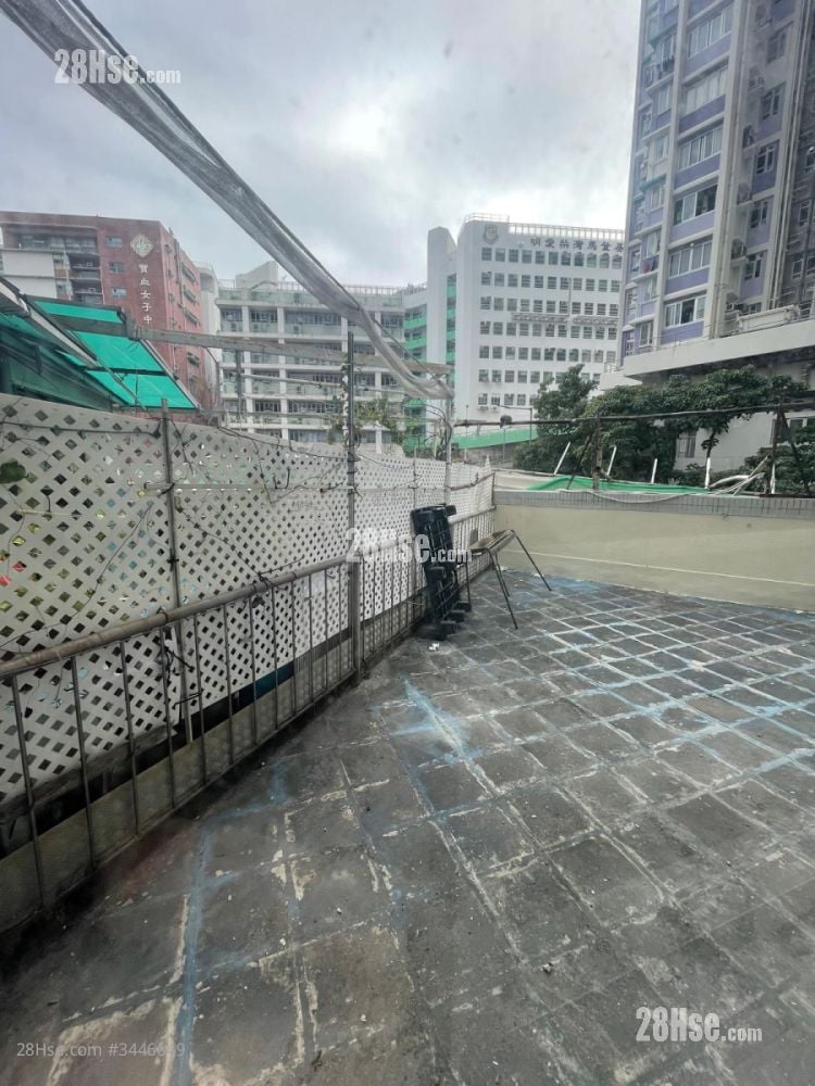 Sun Tak House Sell 417 ft²