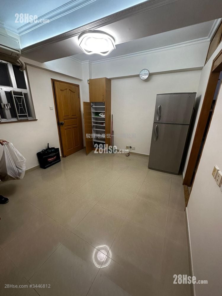 有利楼 售盘 2 房 , 1 浴室 320 平方尺