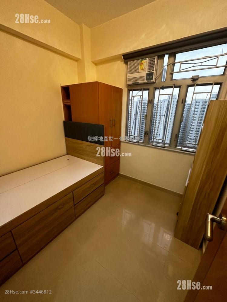 有利楼 售盘 2 房 , 1 浴室 320 平方尺