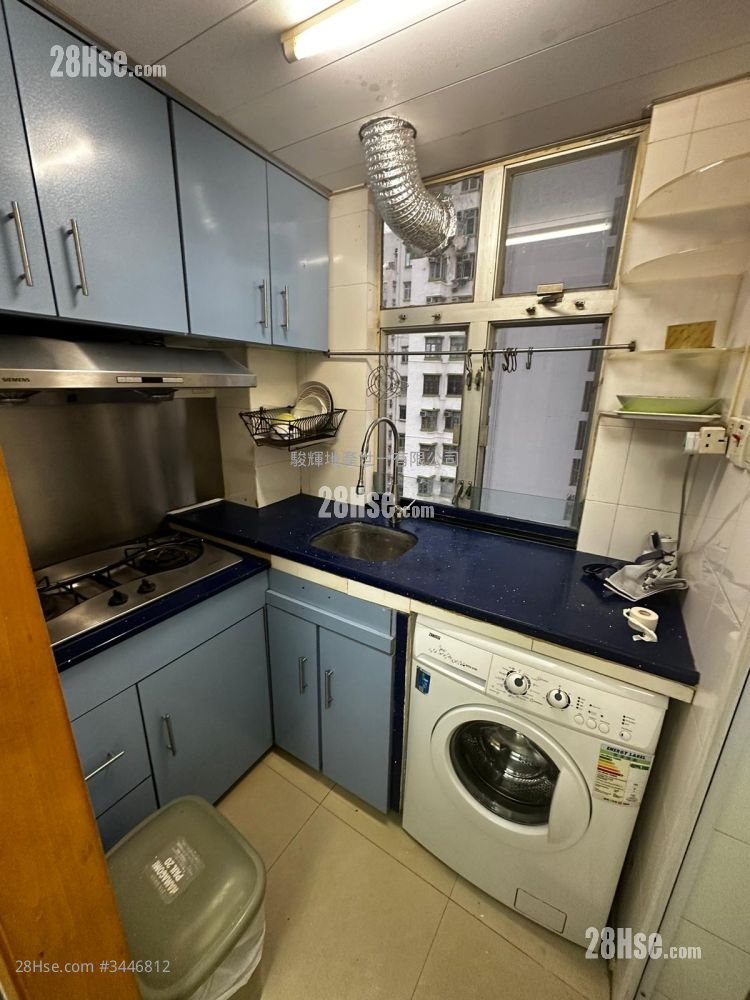 有利楼 售盘 2 房 , 1 浴室 320 平方尺