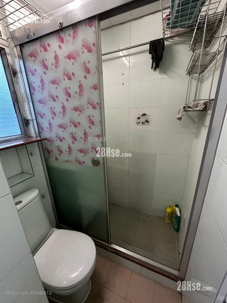 有利楼 售盘 2 房 , 1 浴室 320 平方尺