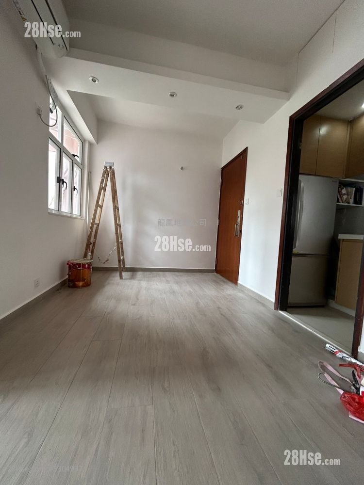 Shanghai Building Sell 3 Bedrooms , 1 Bathroom 380 ft²