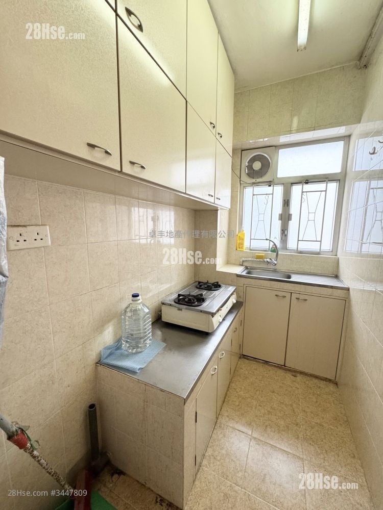 Golden Valley Mansion Sell 2 Bedrooms , 1 Bathroom 573 ft²