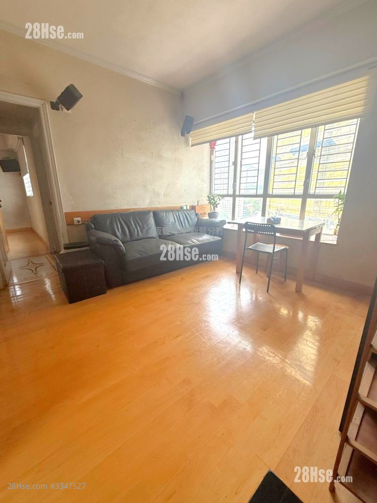 Sun Tak House Sell 2 Bedrooms , 1 Bathroom 417 ft²