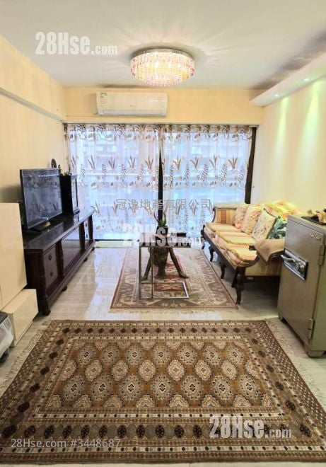 Beverley Heights Sell 2 Bedrooms , 1 Bathroom 719 ft²