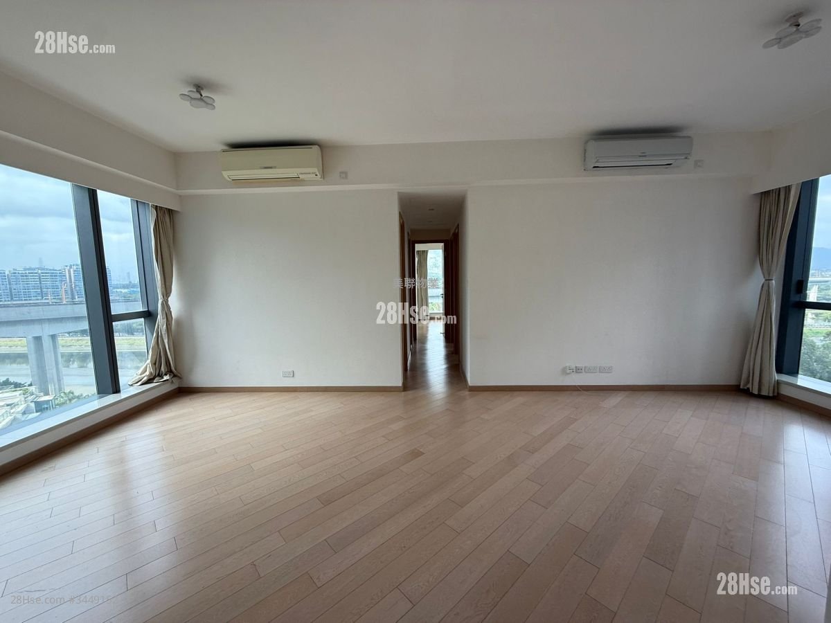 Riva Rental 5+ Bedrooms , 3 Bathrooms 1,334 ft²