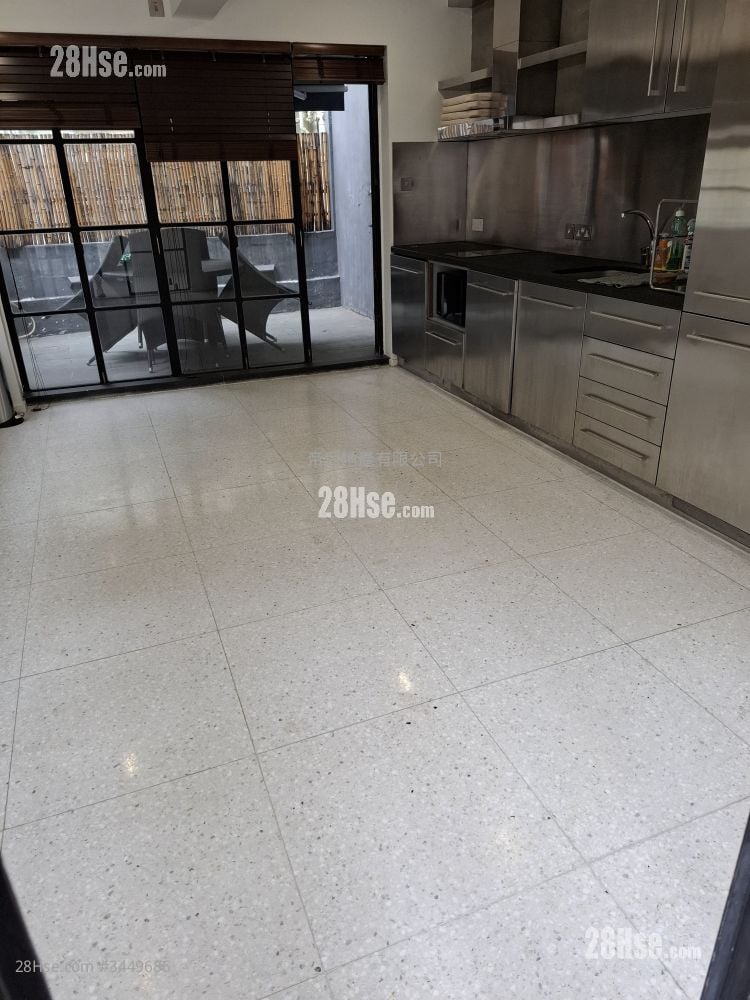 41-43 Tung Street Rental 451 ft²