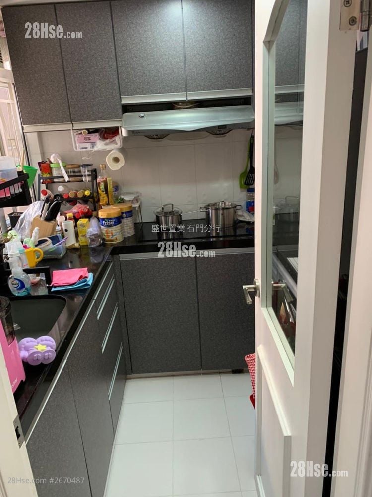 Yue Tin Court Sell 429 ft²