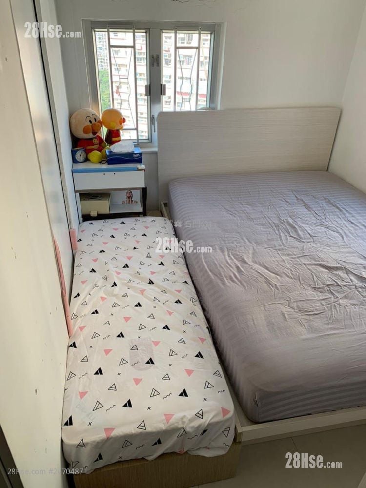 Yue Tin Court Sell 429 ft²