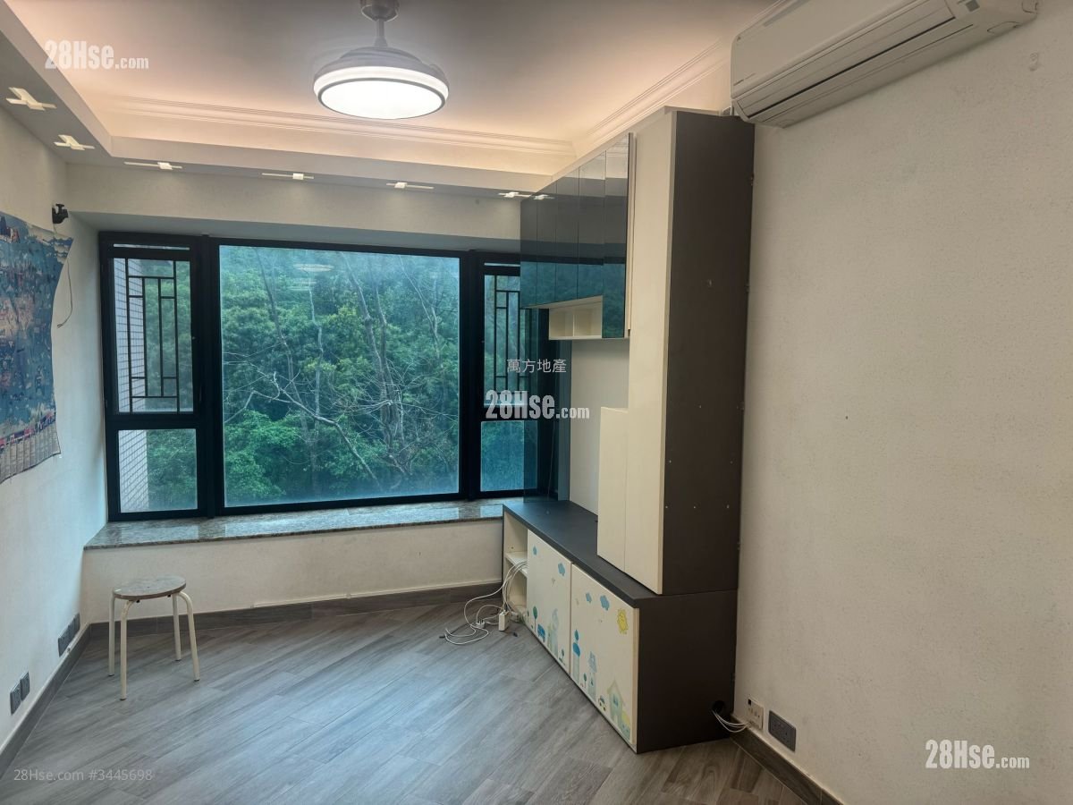 Castello Sell 2 Bedrooms , 1 Bathroom 547 ft²