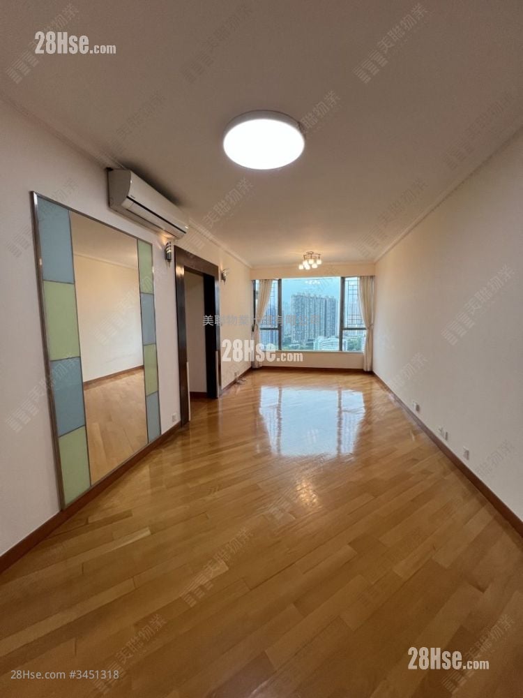 Coastal Skyline Sell 3 Bedrooms 874 ft²