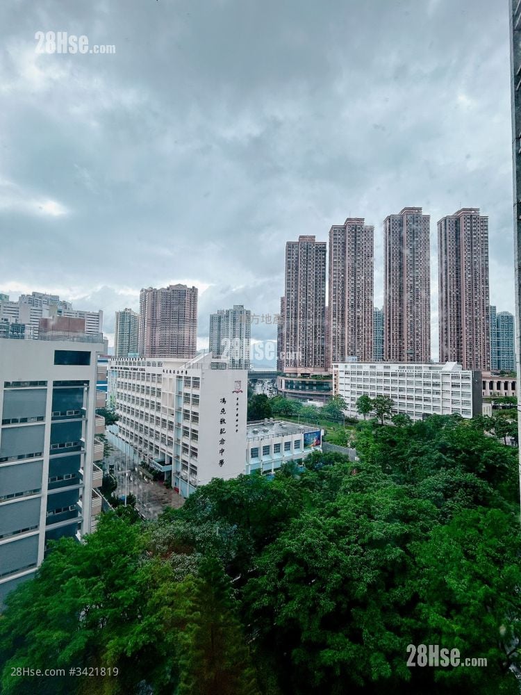 Kam Hay Court Sell 3 Bedrooms , 1 Bathroom 554 ft²