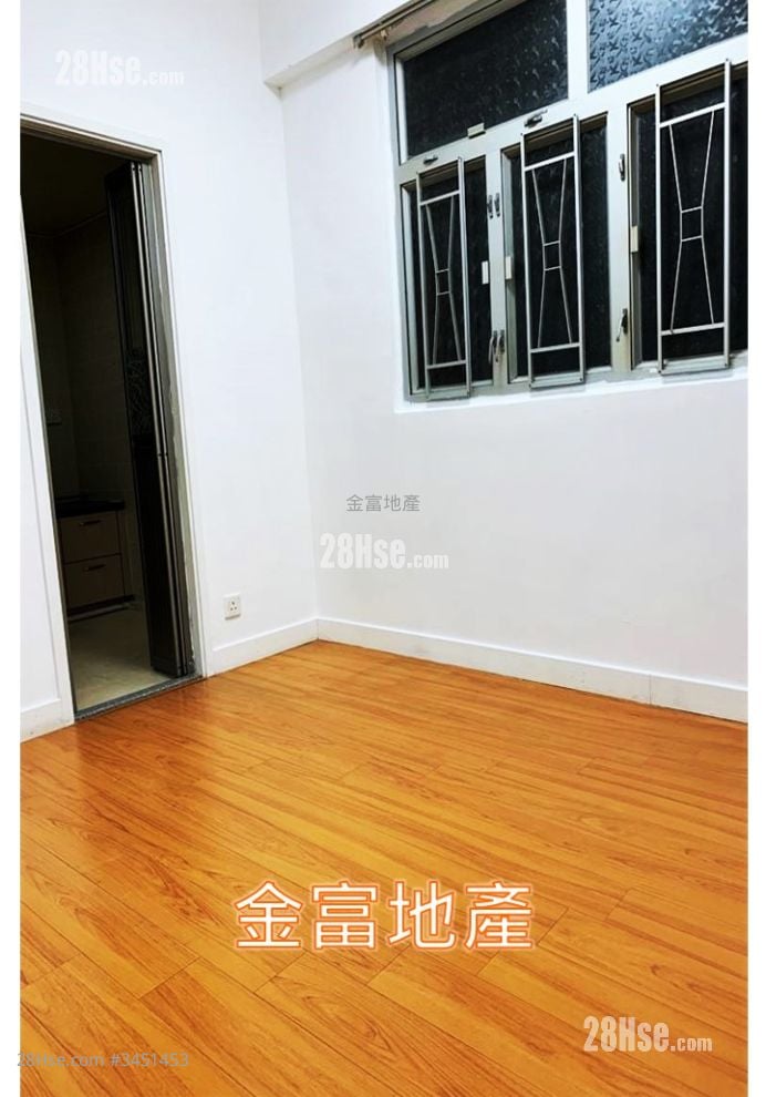 Moon Wah House Sell 2 Bedrooms 316 ft²