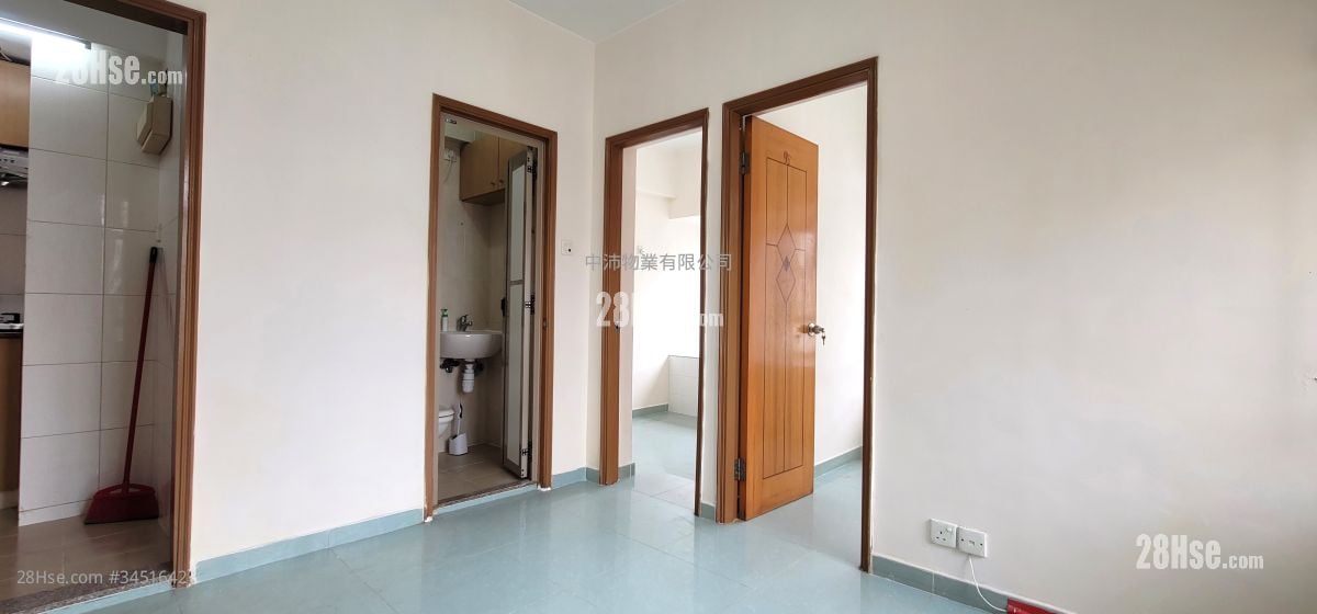 Tung Fai Court Rental 2 Bedrooms , 1 Bathroom 296 ft²