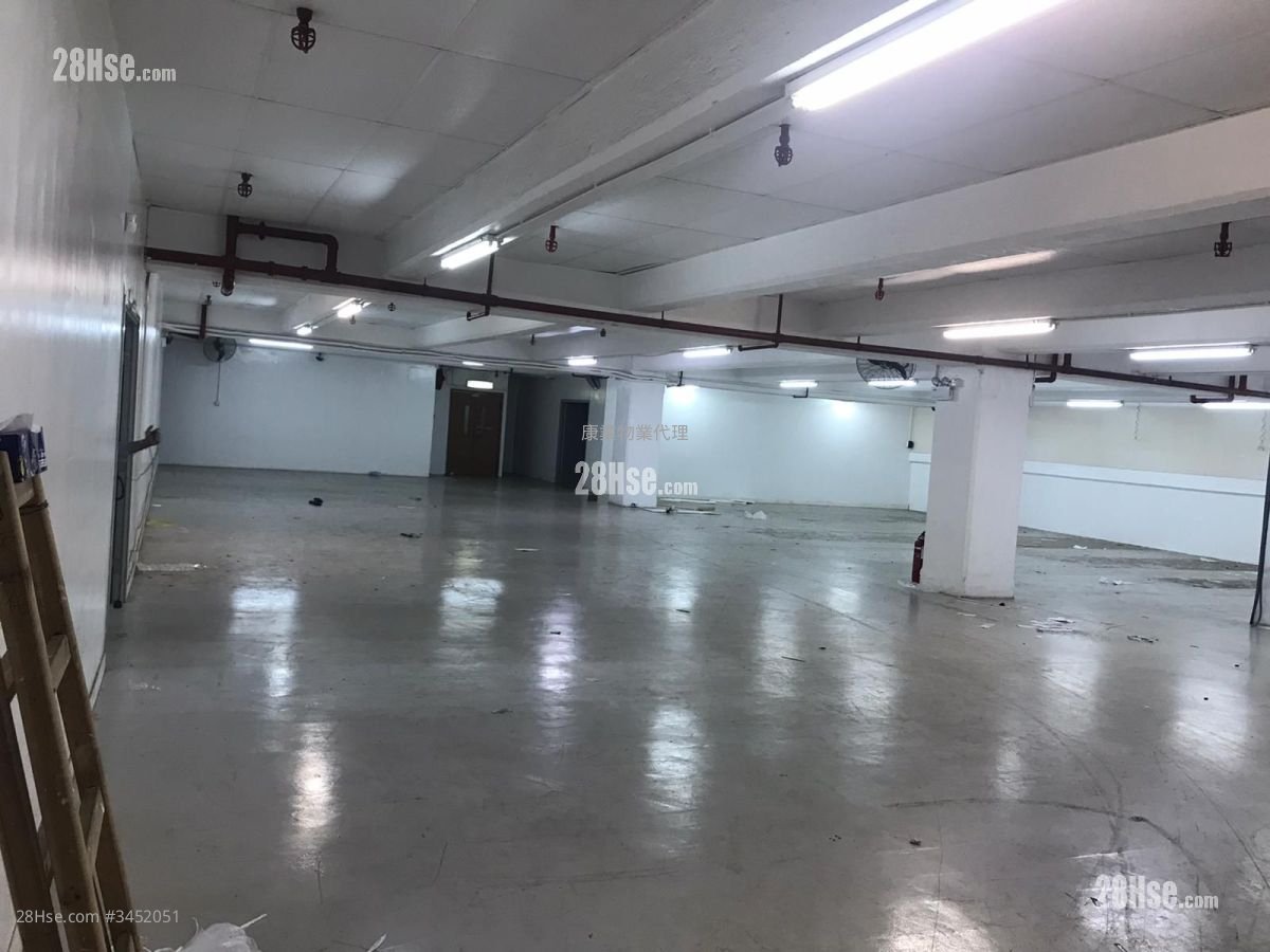 Ko Fai Industrial Building Rental Studio , 1 Toilet 2,680 ft²