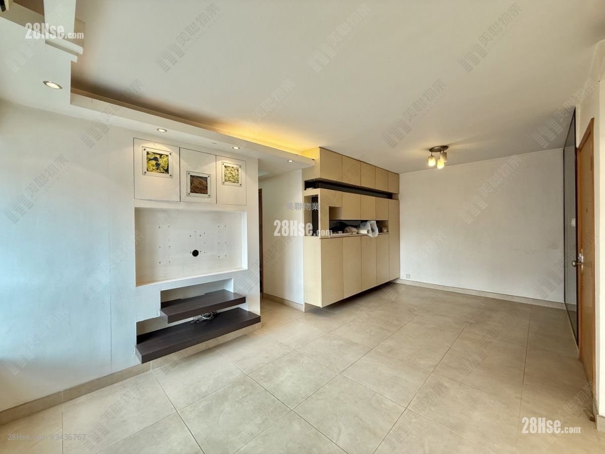 Handsome Court Sell 3 Bedrooms 651 ft²