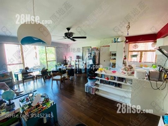 新峰花园 售盘 3 房 922 平方尺