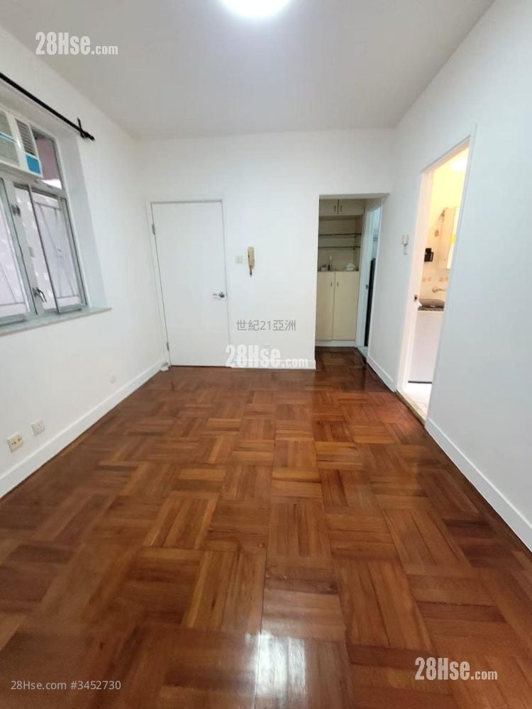 Kelly House Sell 3 Bedrooms , 1 Bathroom 421 ft²