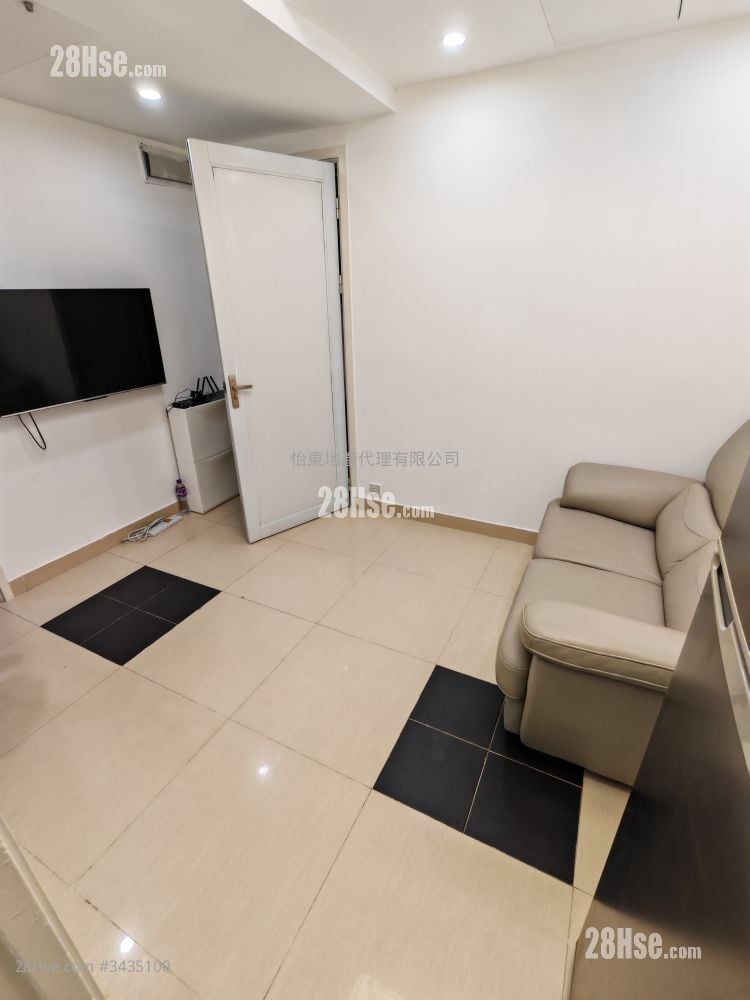 East South Building Rental 1 Bedroom , 1 Bathroom 265 ft²