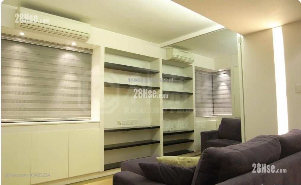 Hong Yuen Court Sell 2 Bedrooms , 1 Bathroom 597 ft²