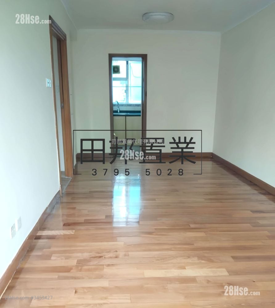 Village Rental 3 Bedrooms , 1 Bathroom 700 ft²