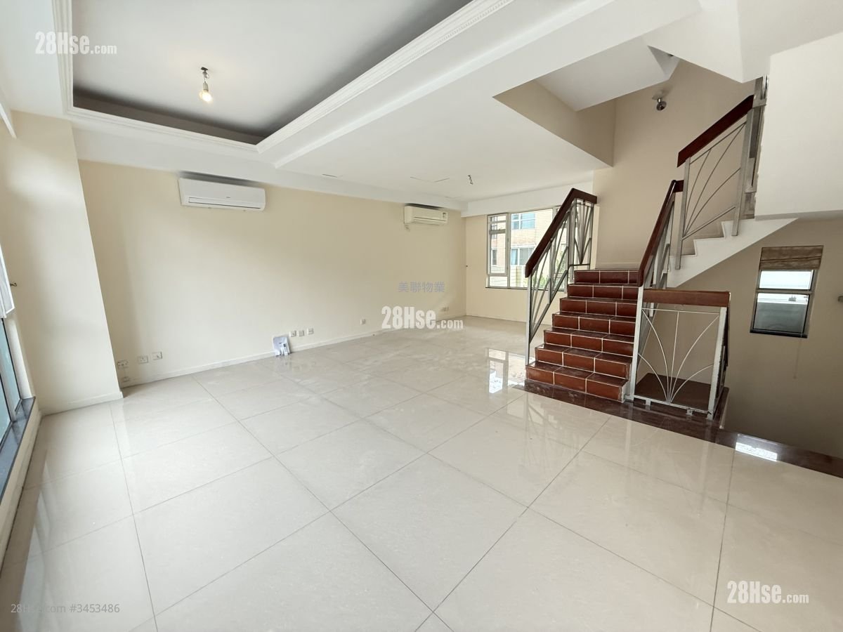 Royal Palms Rental 4 Bedrooms , 3 Bathrooms 1,539 ft²