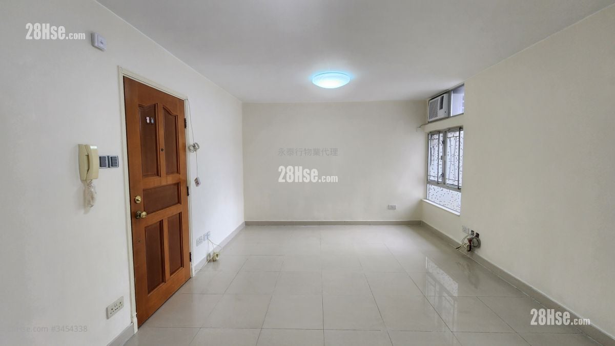Tak Nga Court Sell 2 Bedrooms , 1 Bathroom 443 ft²