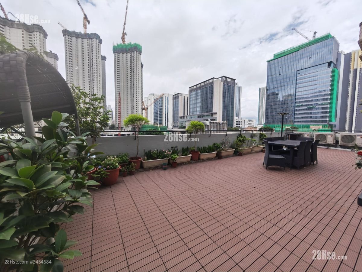 Yee Kuk Industrial Centre Sell 5+ Bedrooms , 2 Toilets