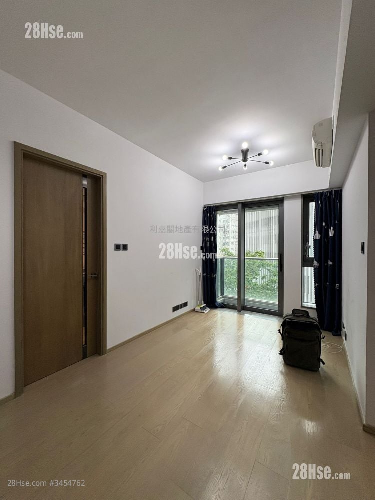 Phase 1B Of The Campton Sell 2 Bedrooms , 1 Bathroom 539 ft²