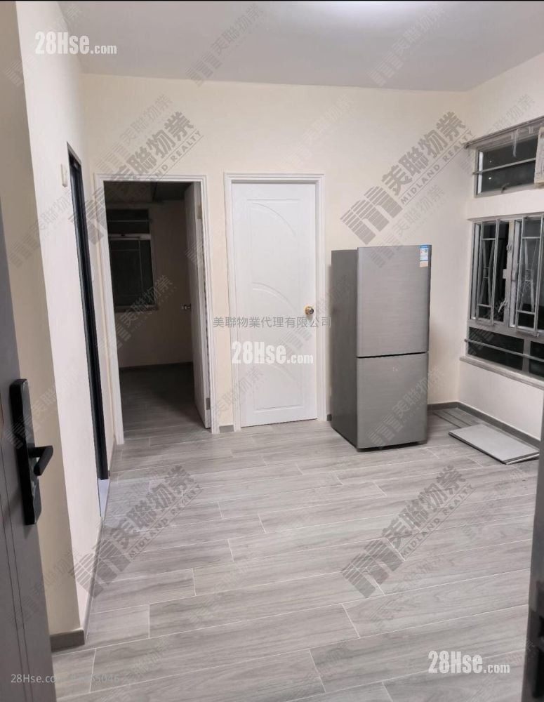 Tsuen Cheong Centre Rental 316 ft²
